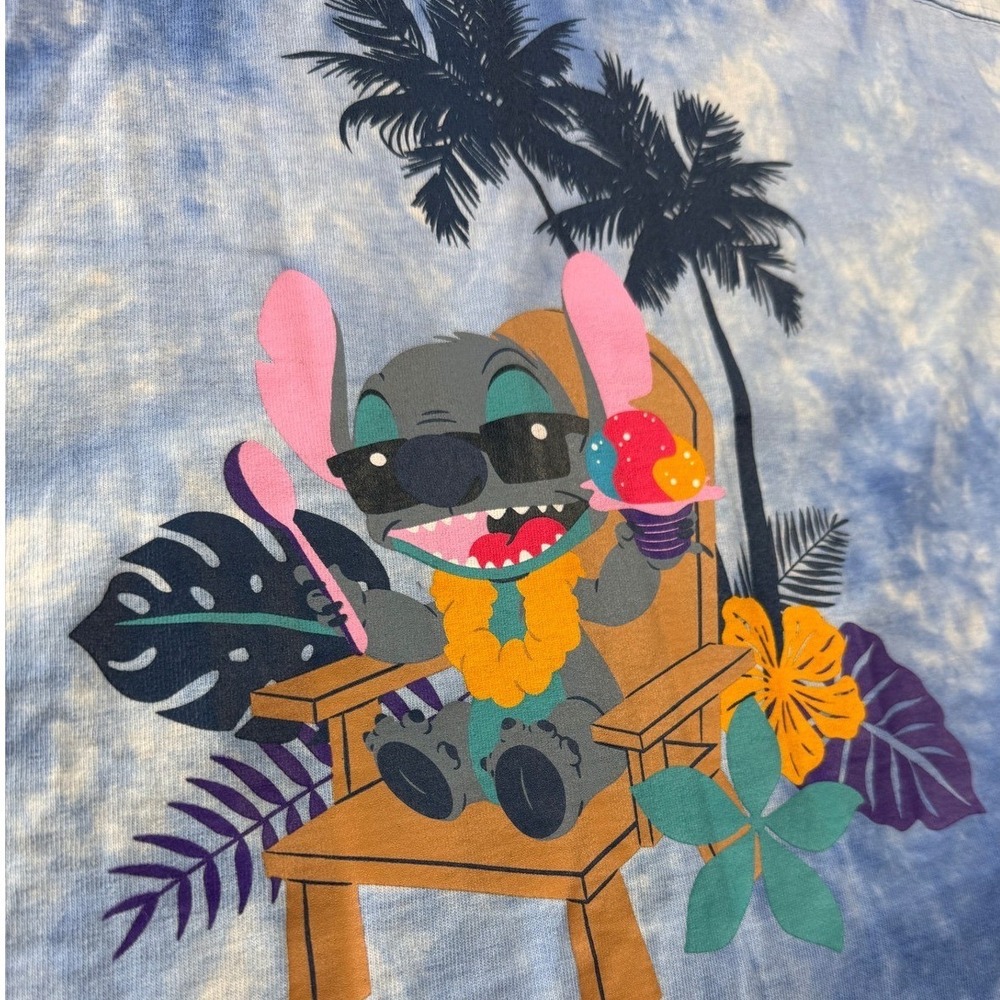 2023 Walt Disney World Spirit Jersey Adult Large Blue Stitch Tie-Dye Hawaiian